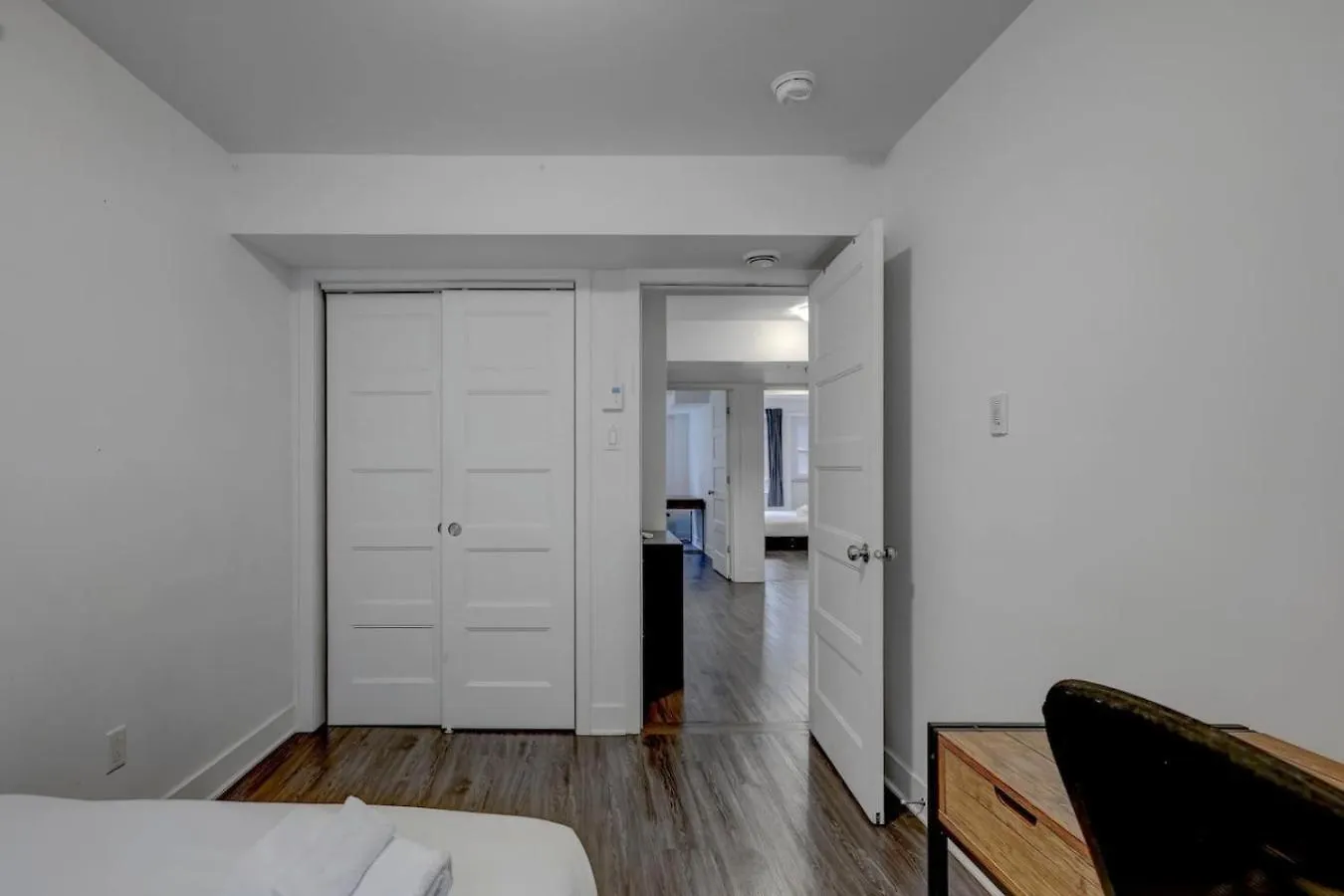 Apartment Cozy And Spacious Condo Downtown Montreal Canada