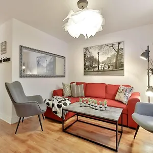 100 Meters To Metro - Montcalm Apartments Apartment